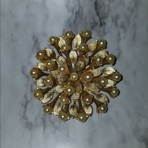 Jewelry - Vintage earrings and brooch Jewelry - Vintage earrings and brooch